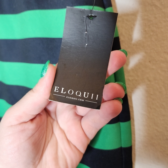 NWT Eloquii green blue stripe pullon stretch pencil skirt. Back zip slit. Sz 16. - Picture 6 of 16